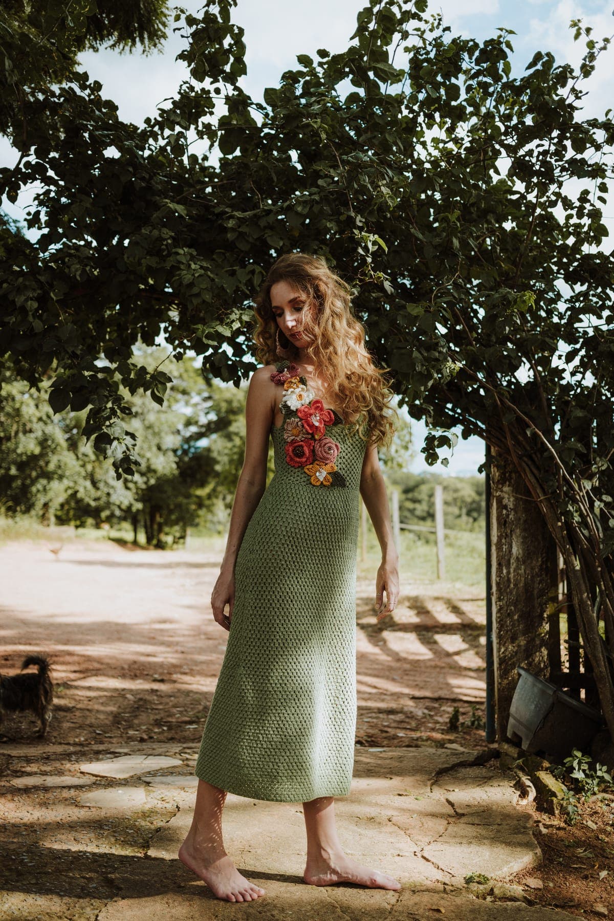Helena de vestido longo de crochê